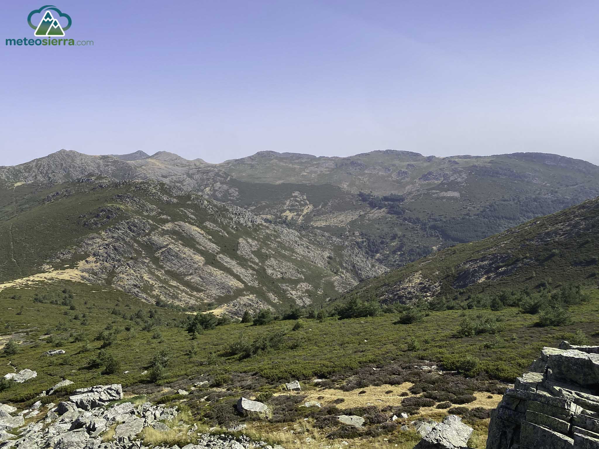 Vistas hacia Buitrera (2044 m)