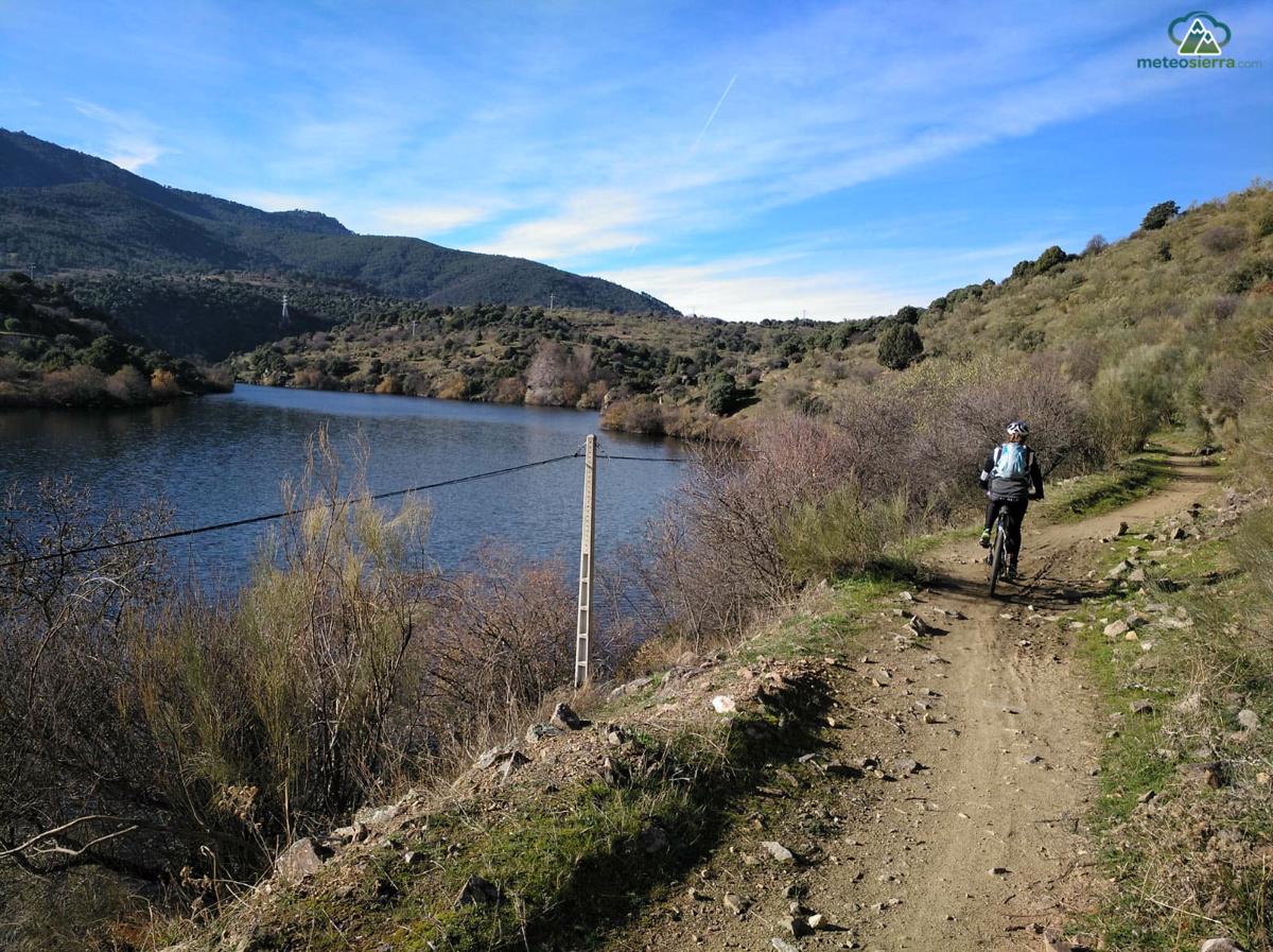 Circular Valle de Iruelas desde El Tiemblo