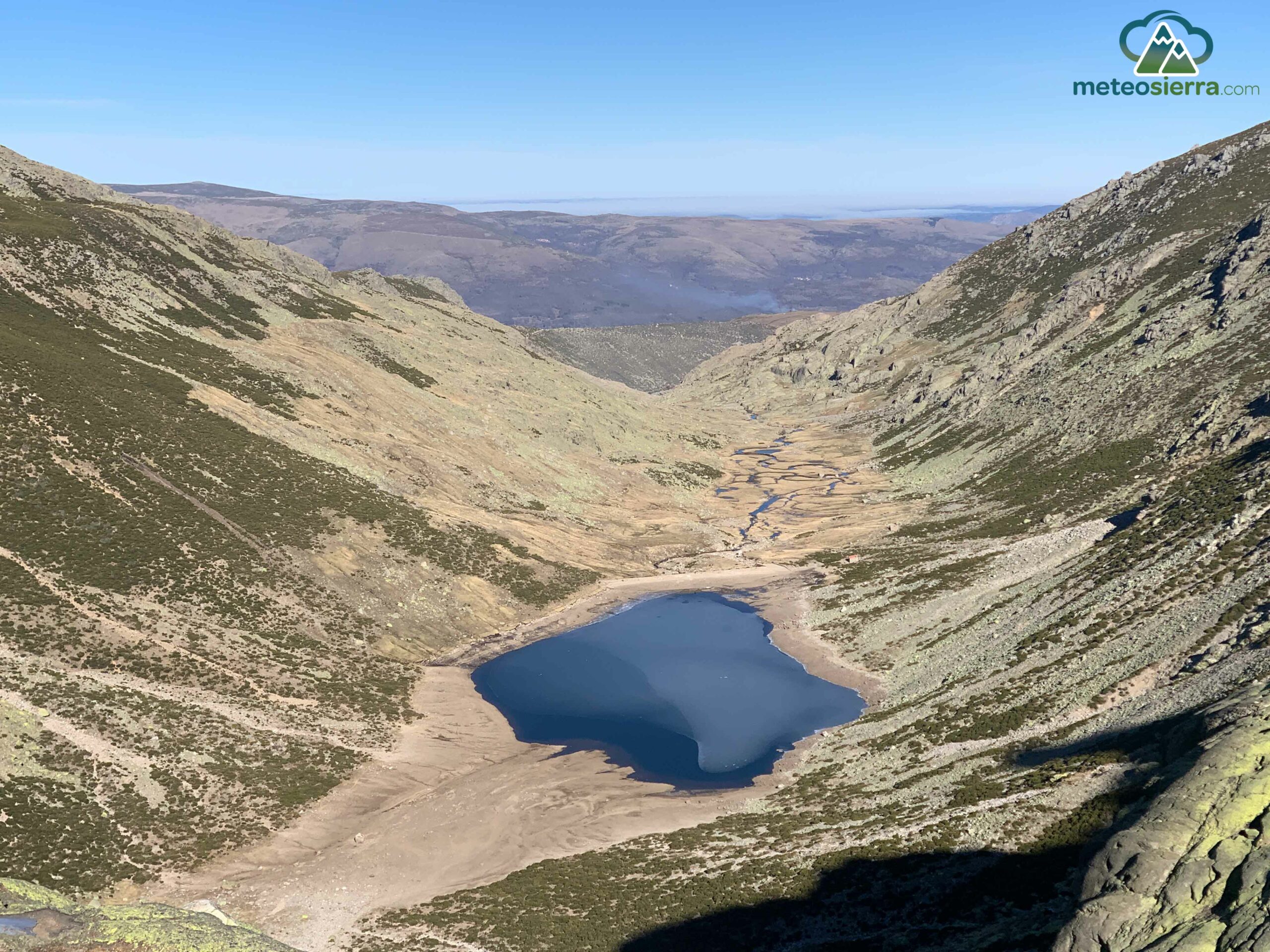 Juraco y Covacha desde Puerto Castilla