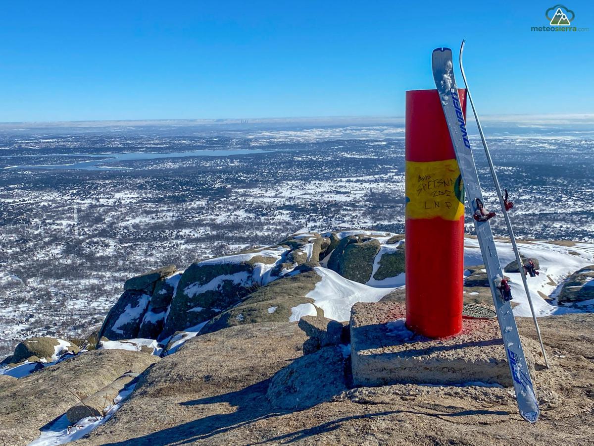 Machota Baja con Esquís desde Zarzalejo Estación
